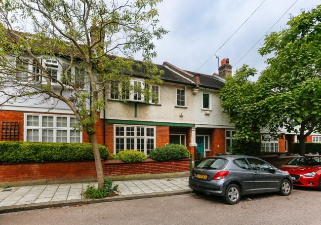 52 Tulsemere Road, Norwood, London SE27 9EJ 7