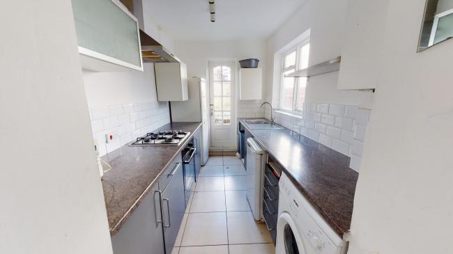 7 Lendal Terrace, Clapham, London, SW4 7UU 5