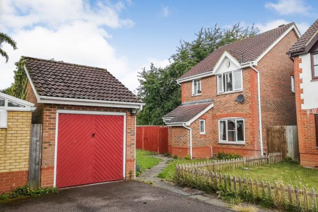 16 Moore Close, Cambridge, Cambridgeshire CB4 1ZP 8