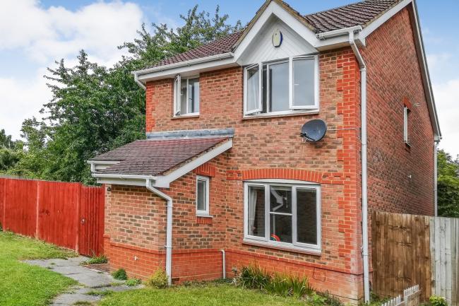 16 Moore Close, Cambridge, Cambridgeshire CB4 1ZP 8