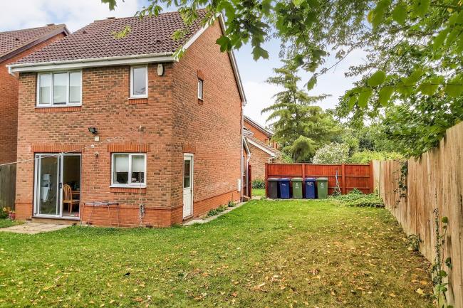 16 Moore Close, Cambridge, Cambridgeshire CB4 1ZP 8