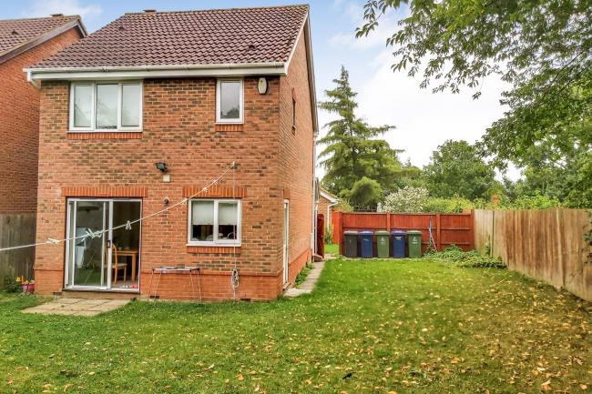 16 Moore Close, Cambridge, Cambridgeshire CB4 1ZP 8