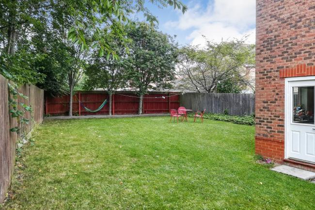 16 Moore Close, Cambridge, Cambridgeshire CB4 1ZP 8