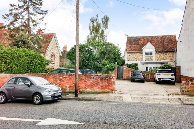 94 Maldon Road, Colchester, Essex CO3 3AL  &  2A Salisbury Avenue, Colchester, Essex CO3 3DN 5