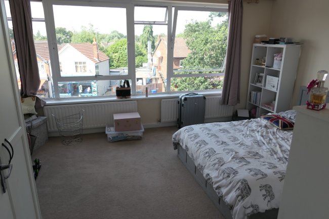 14 & 14A Bridge Road, Cove, Farnborough, Hampshire GU14 0HS 6