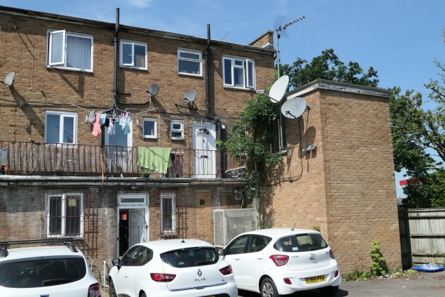 14 & 14A Bridge Road, Cove, Farnborough, Hampshire GU14 0HS 6