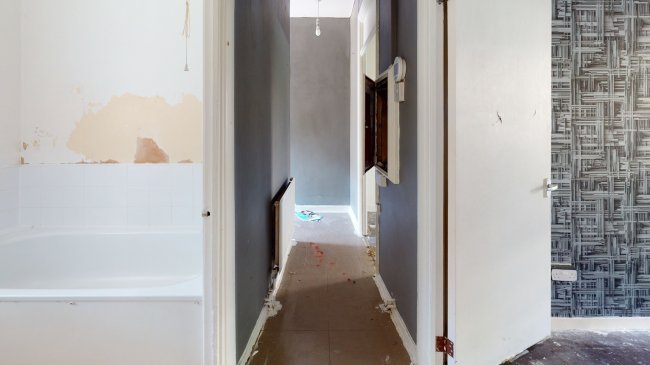 2 Matthews House, Burgess Street, London E14 7AT
 4