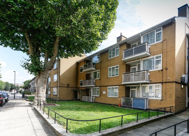 13 Stanley House, Saracen Street, London E14 6EX
 8