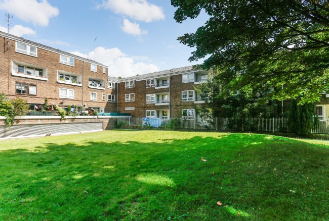 41 Gough Walk, London, E14 6HN
 2