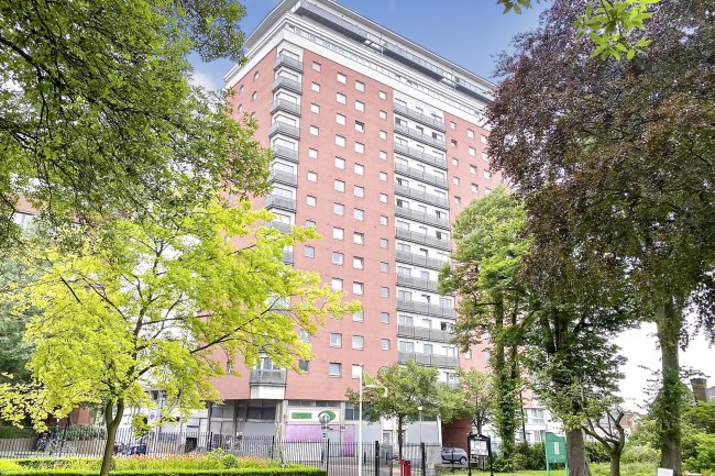 Flat 1 Aspects, 1 Throwley Way, Sutton, Surrey SM1 4FD 8