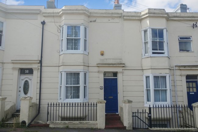 59 Rose Hill Close, Brighton, East Sussex BN1 4HT 2