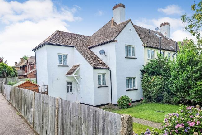 76 Hastings Road, Bromley, Kent BR2 8NB 9