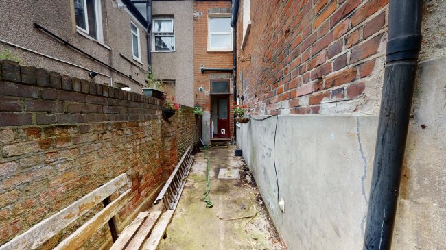 44A Park Road, Tottenham, London N15 3HR 3