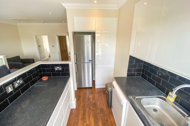 Flat C, 70 Cricklewood Broadway, London, NW2 3EP 7