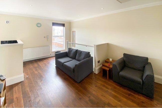 Flat C, 70 Cricklewood Broadway, London, NW2 3EP 7