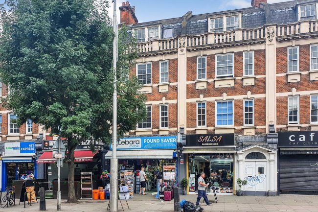 393 Kilburn High Road, London NW6 7QE 8