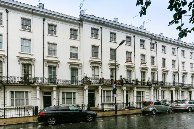 232d Gloucester Terrace, Bayswater, London, W2 6HU
 10