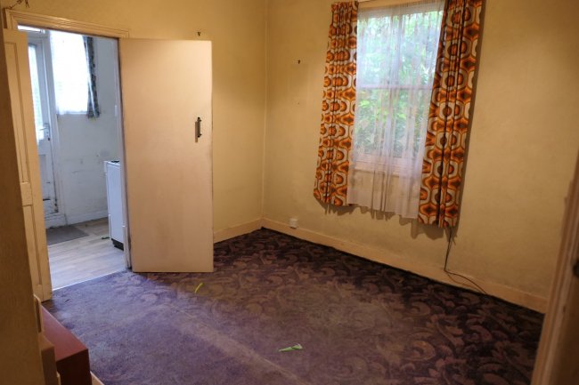 Ground Floor Flat, 22 Collingbourne Road, Shepherds Bush, London W12 0JQ
 5