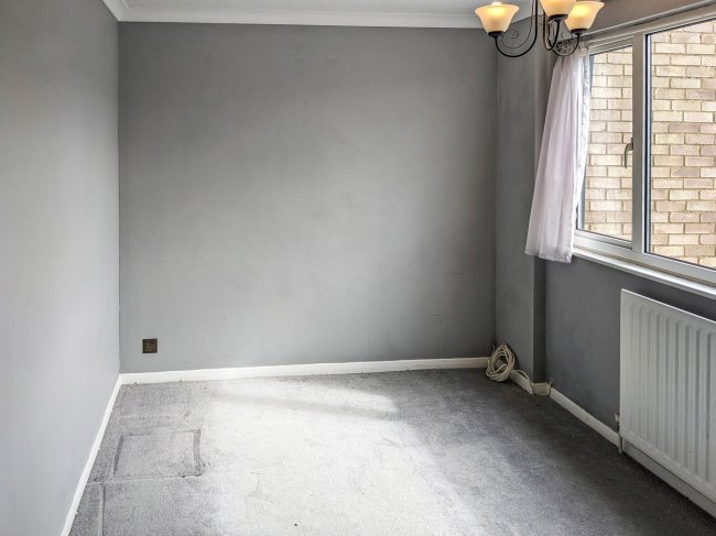 38 St Annes Road, Aylesbury, Buckinghamshire, HP19 7RB
 1