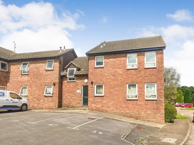 39 Hillingdale, Crawley, West Sussex, RH11 9PF  3