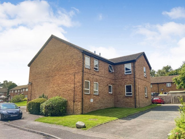 39 Hillingdale, Crawley, West Sussex, RH11 9PF  3