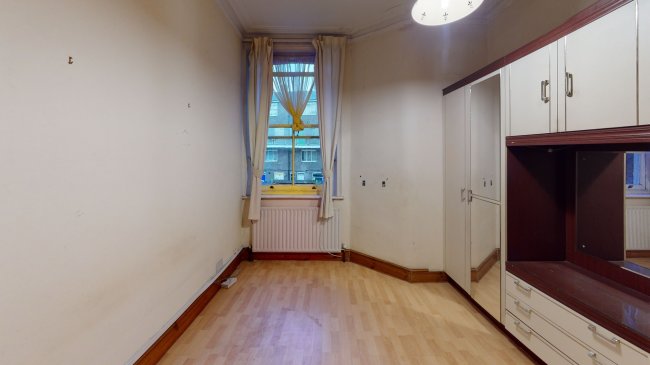 21 Cleveland Mansions, Lambeth, London, SW9 0ES
 2