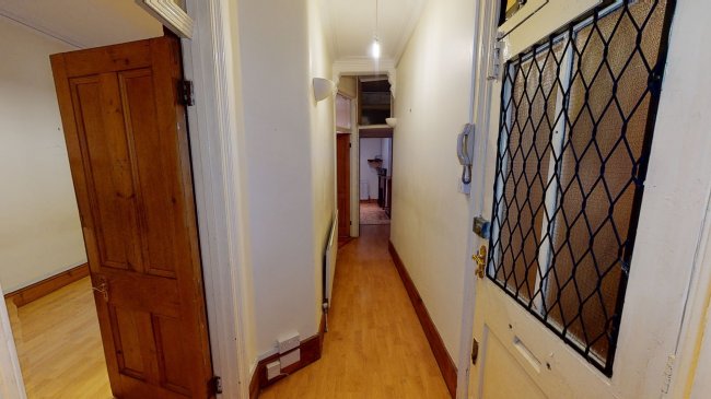 21 Cleveland Mansions, Lambeth, London, SW9 0ES
 2