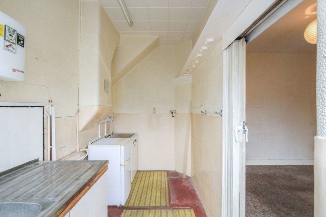 120 Henniker Gardens, East Ham, 
London E6 3HS                     
 10