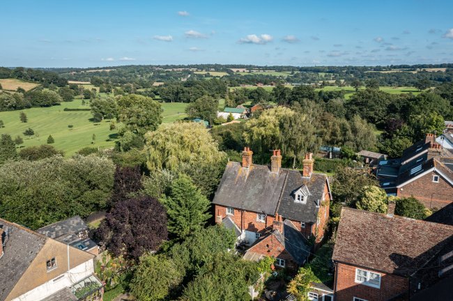 3 Stephnetts Cotts, Tunbridge Wells, Kent, TN3 9UJ 
 9