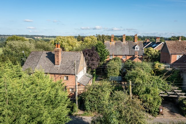 3 Stephnetts Cotts, Tunbridge Wells, Kent, TN3 9UJ 
 9