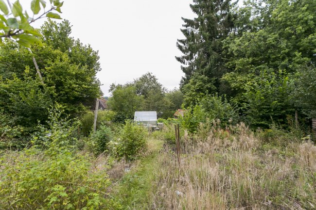 12 Bird in Hand Street, Tunbridge Wells, Kent, TN3 9QJ
 10