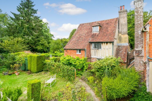 12 Bird in Hand Street, Tunbridge Wells, Kent, TN3 9QJ
 10