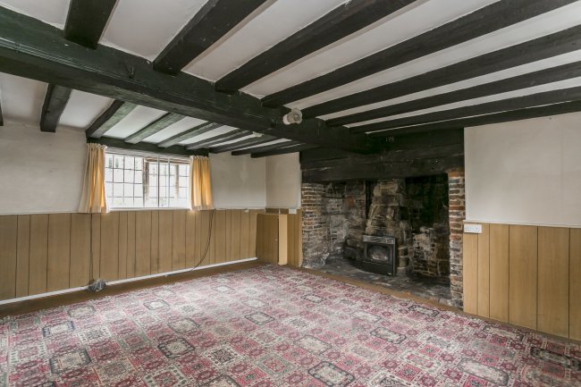 12 Bird in Hand Street, Tunbridge Wells, Kent, TN3 9QJ
 10