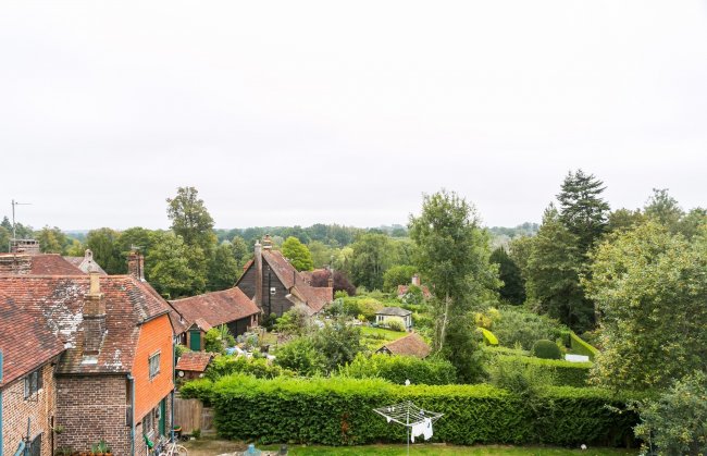 12 Bird in Hand Street, Tunbridge Wells, Kent, TN3 9QJ
 10