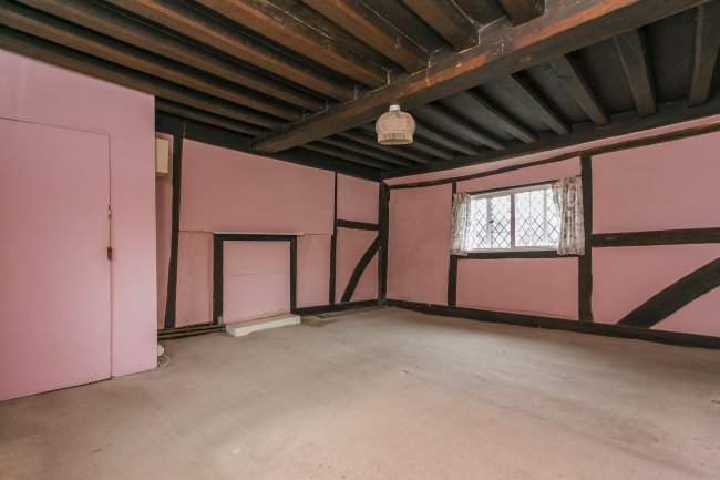 12 Bird in Hand Street, Tunbridge Wells, Kent, TN3 9QJ
 10