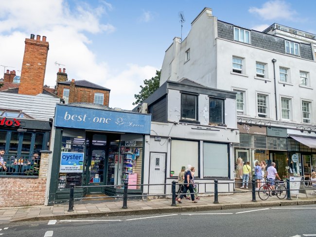 8 Hill Rise, Richmond, Surrey TW10 6UA

 10