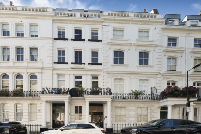 13 Sunderland Terrace, Bayswater London W2 5PA

 2