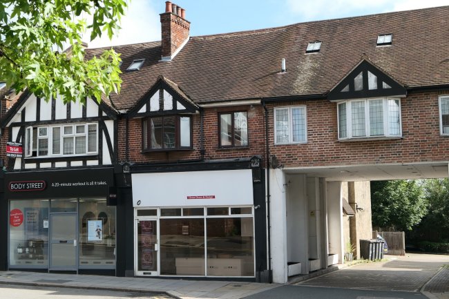 20 High Street, Barnet, Hertfordshire EN5 5RU 
 1