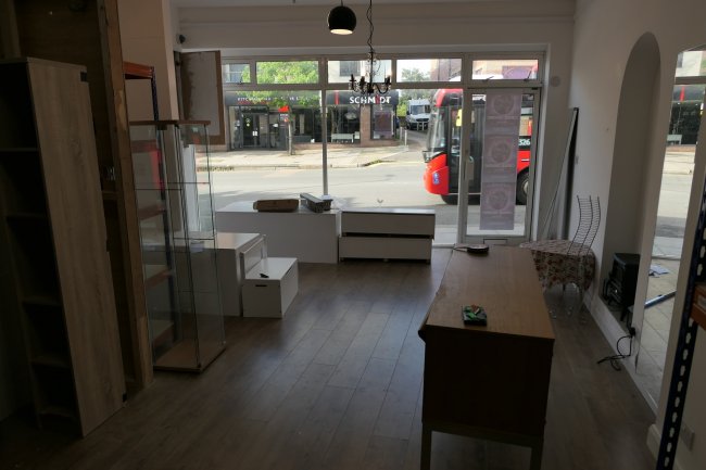 20 High Street, Barnet, Hertfordshire EN5 5RU 
 1