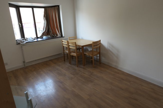 20 High Street, Barnet, Hertfordshire EN5 5RU 
 1