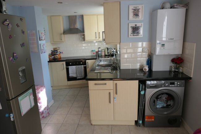 Flat 1, 20B High Street, Barnet, Hertfordshire EN5 5RU
 2