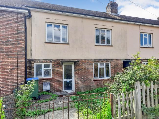 67 Littlehaven Lane, Horsham, West Sussex RH12 4JE
 9