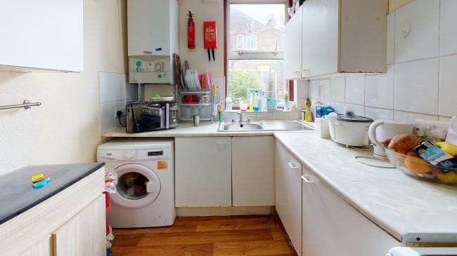 47 Kildare Road, Canning Town, London E16 4AJ 7