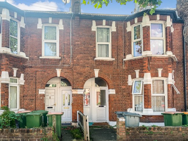 26/26(A) Charlemont Road, East Ham, London E6 6HL 10