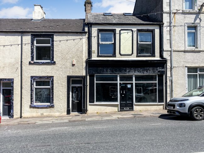 75a High Street ,Cleator Moor, Cumbria CA25 5BL
 3