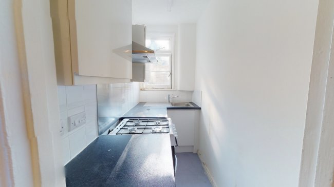 Ground Floor Flat, 196 Boundaries Road, Balham, London SW12 8HF
 3