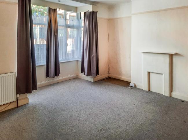 Ground Floor Flat, 70 Davigdor Road, Hove, East Sussex BN3 1RF
 1