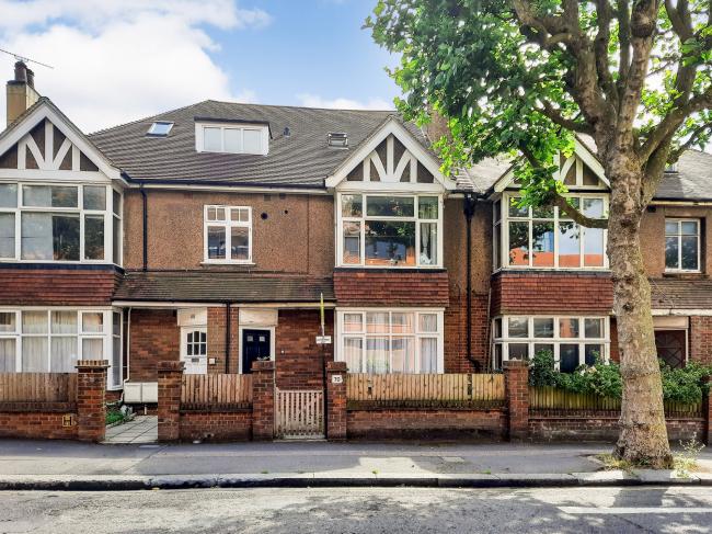 Ground Floor Flat, 70 Davigdor Road, Hove, East Sussex BN3 1RF
 1