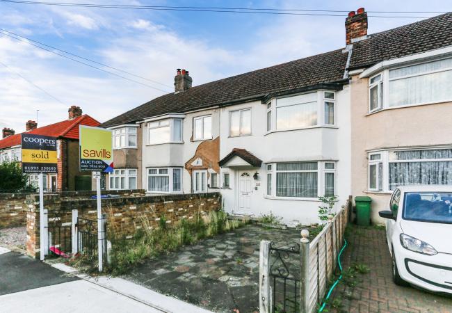 109 Lynhurst Crescent, Hillingdon, Middlesex UB10 9EQ
 7