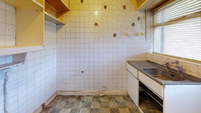 109 Lynhurst Crescent, Hillingdon, Middlesex UB10 9EQ
 7